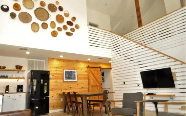 5 Bedrooms Cottage
