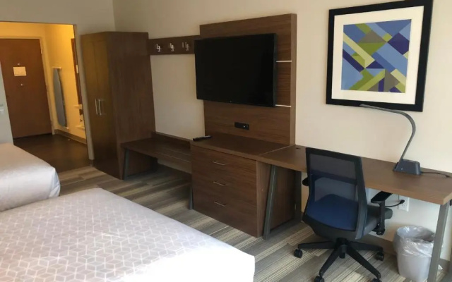 2 Bedrooms Suite