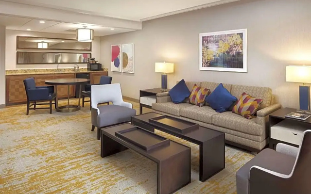 Standard Quadruple room with balcony and with pool view