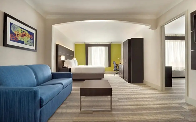 1 Bedroom Quadruple Suite