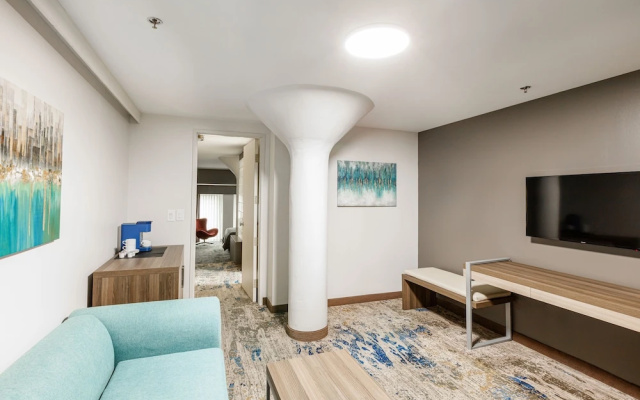 Deluxe Suite