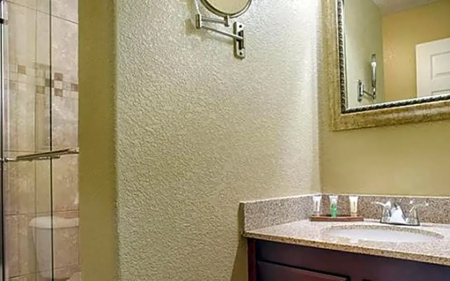 2 Bedrooms Suite
