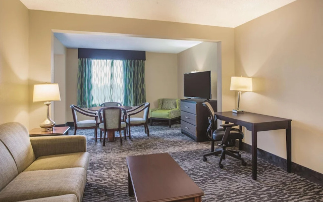 Double Suite with pool view