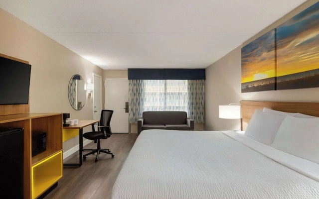 Standard Double room with street view