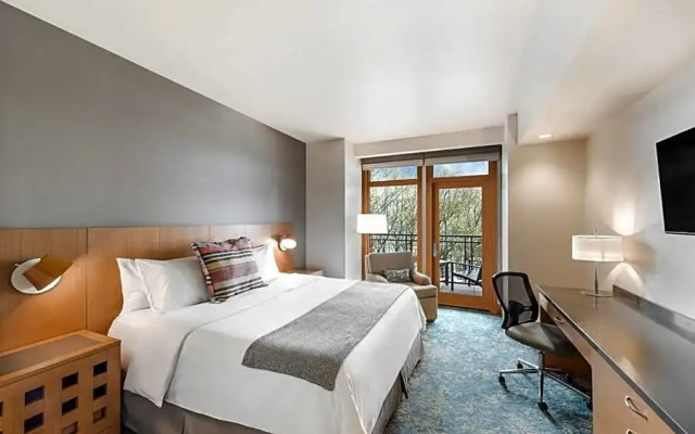Standard room with balcony