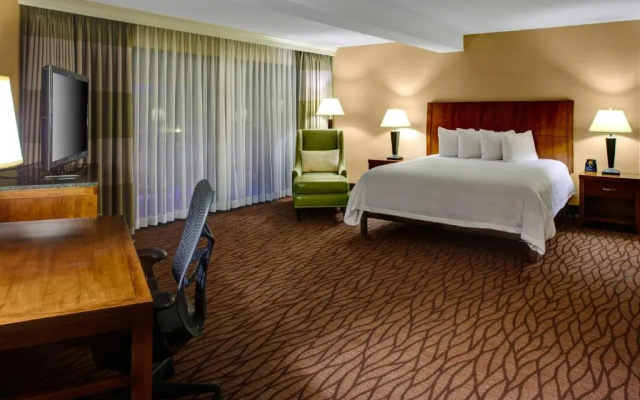 Standard room with balcony and with pool view