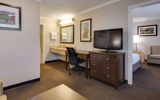 Double Suite
