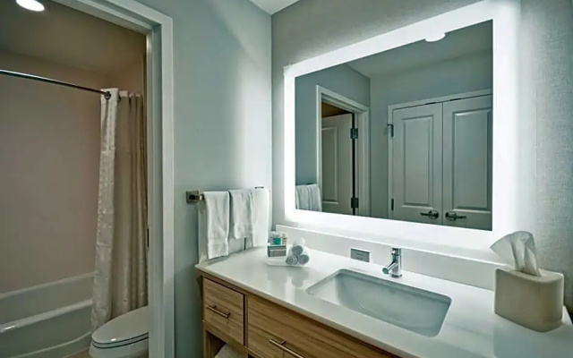 2 Bedrooms Sextuple Suite