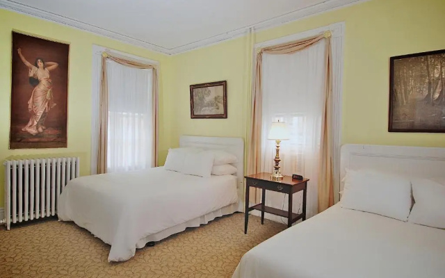 Superior Quadruple room