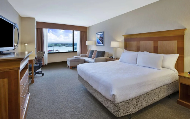 Deluxe with sofa bed Double room with water view