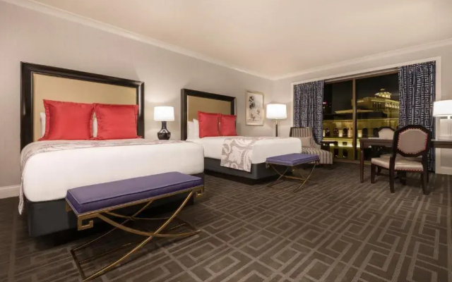 Palace Premium Quadruple room