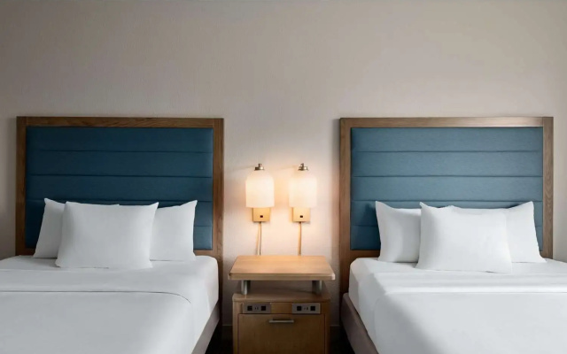 2 Bedrooms Suite