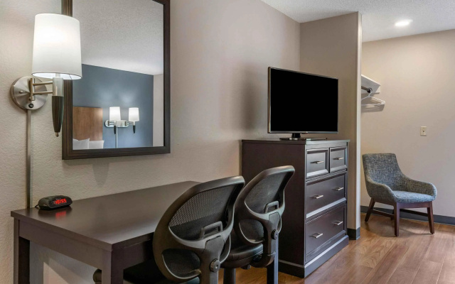 Quadruple Suite
