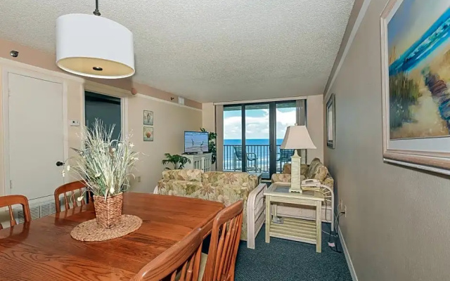 Apartment with sea view