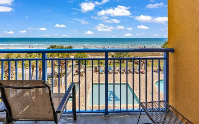 2 Bedrooms Standard room with balcony and beachfront