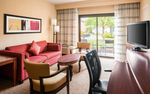 2 Bedrooms Quadruple Suite with balcony