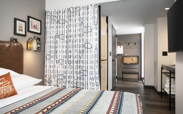 Standard Double room with river view