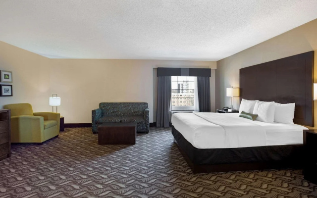 Deluxe Suite