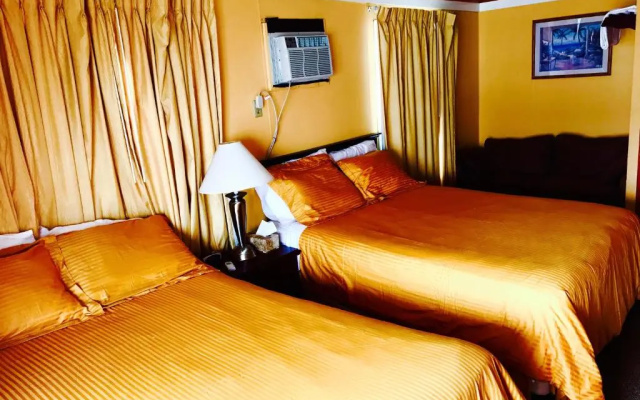 Standard Quadruple room with sea view