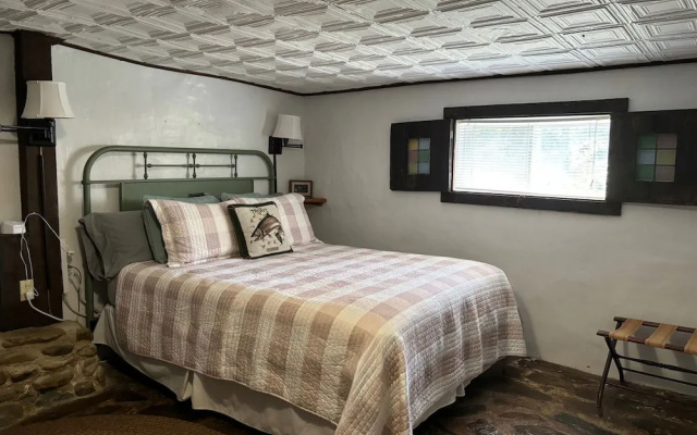 Economy room