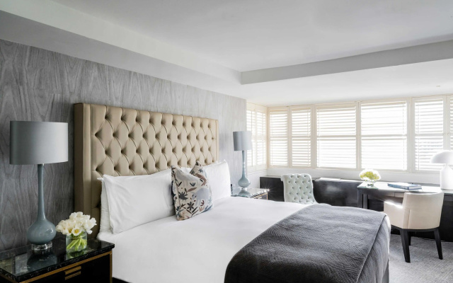 Suite with park view