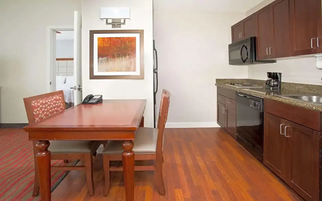 1 Bedroom Premium Suite