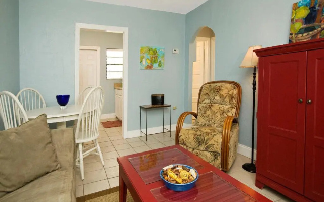 1 Bedroom Apartment