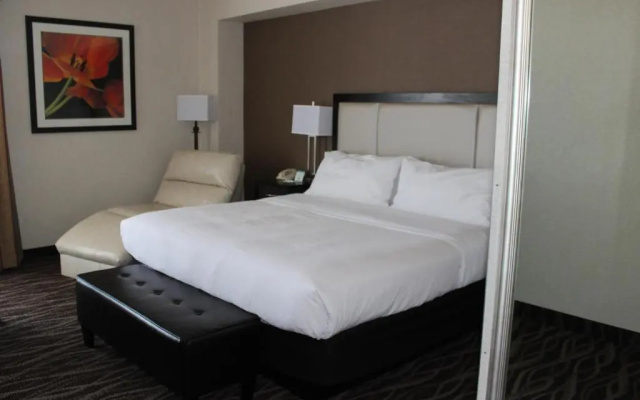 Standard room with pool view