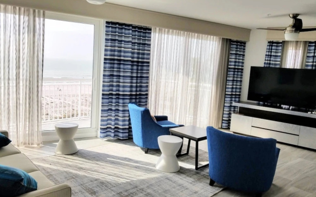 3 Bedrooms Standard Penthouse room with balcony and with bay view
