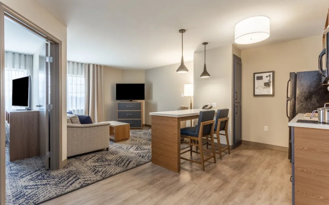 1 Bedroom Suite