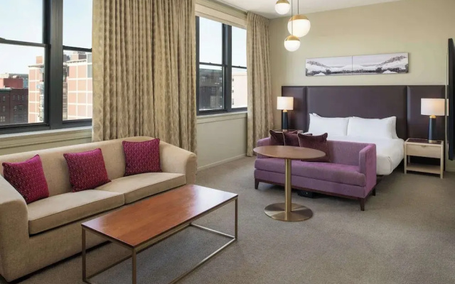 Double Studio Suite with city view