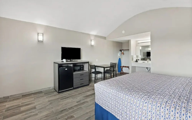 Standard Double Basement room