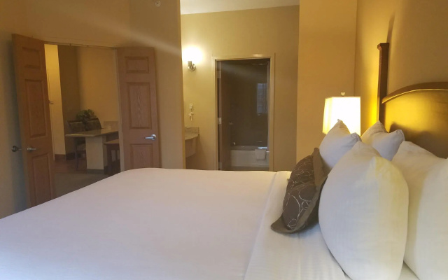 2 Bedrooms Quadruple Suite