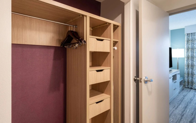 1 Bedroom Deluxe Suite