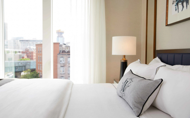 Standard Double room with city view