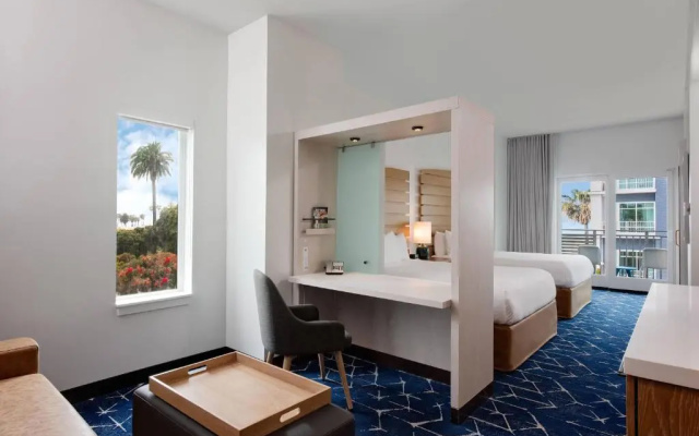 Standard Double room with partial ocean view