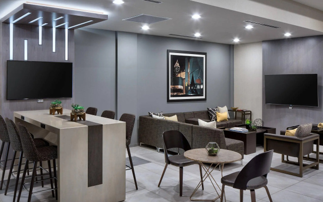 Standard Quadruple Club room