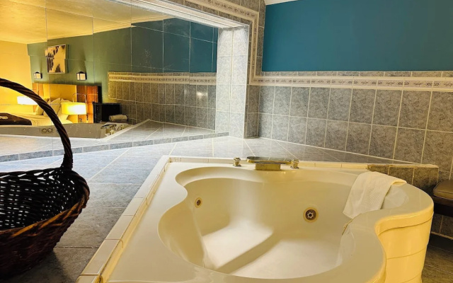 Luxury Suite