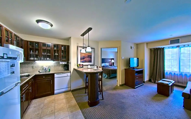 1 Bedroom Suite