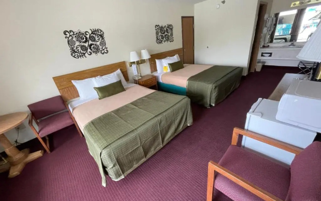 Standard Quadruple Basement room