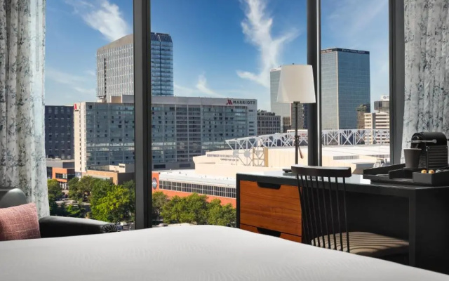 Standard room with city view