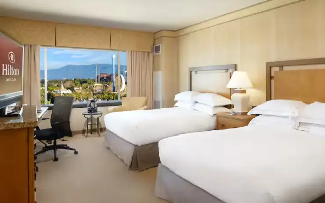 Standard room with city view