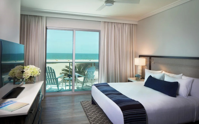 2 Bedrooms Premium Suite with bay view