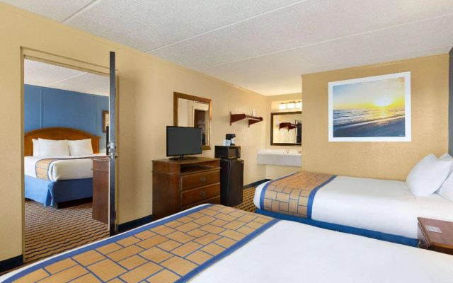 1 Bedroom Sextuple Suite