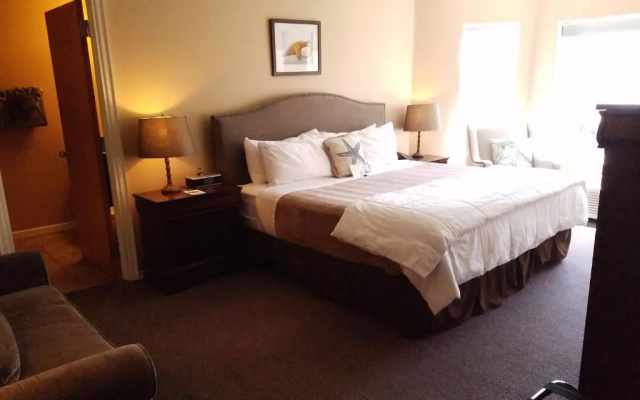 Standard room with partial ocean view
