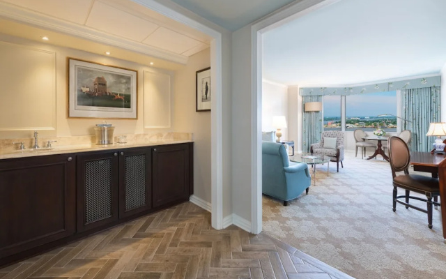 Premium Double Club Suite with balcony