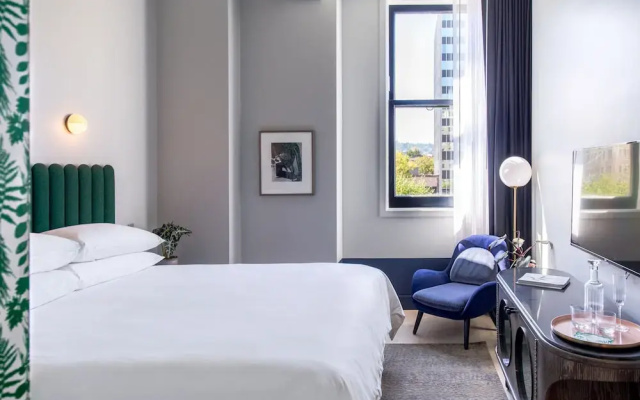 Superior Double room with city view
