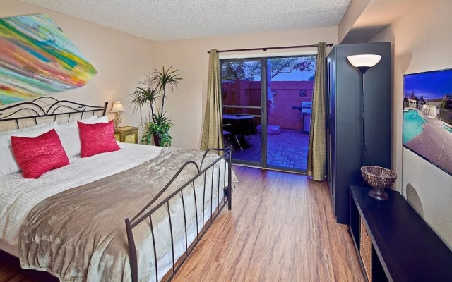 1 Bedroom Apartment with balcony