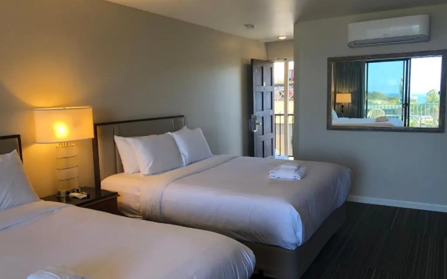 Deluxe Double room with balcony and with sea view