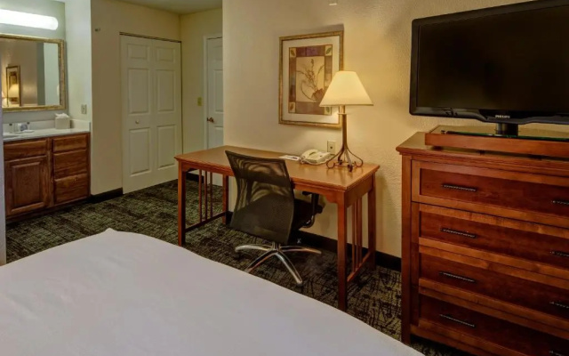 2 Bedrooms Deluxe Double Suite